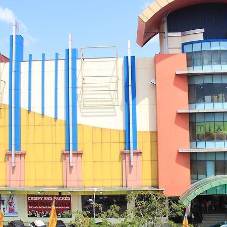 イーターン ホテル Batam エクステリア 写真