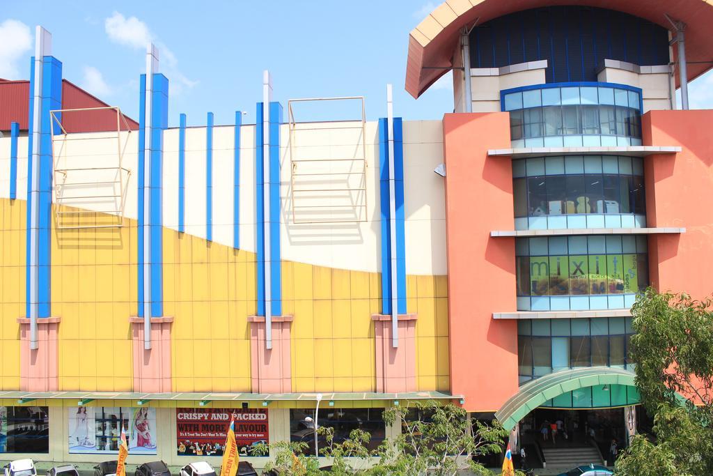 イーターン ホテル Batam エクステリア 写真
