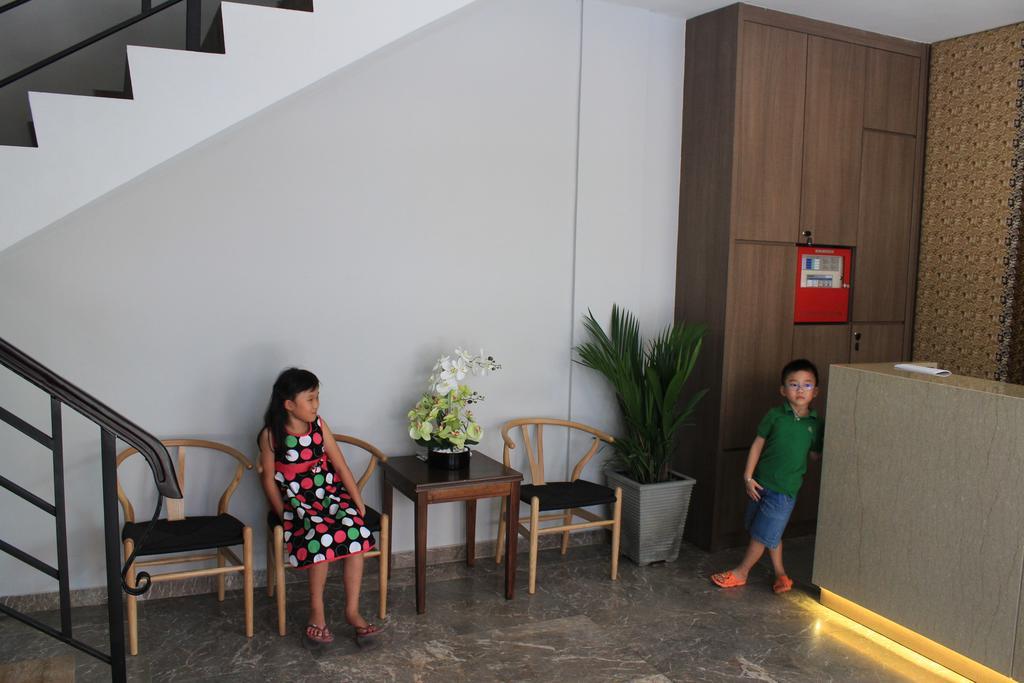 イーターン ホテル Batam エクステリア 写真