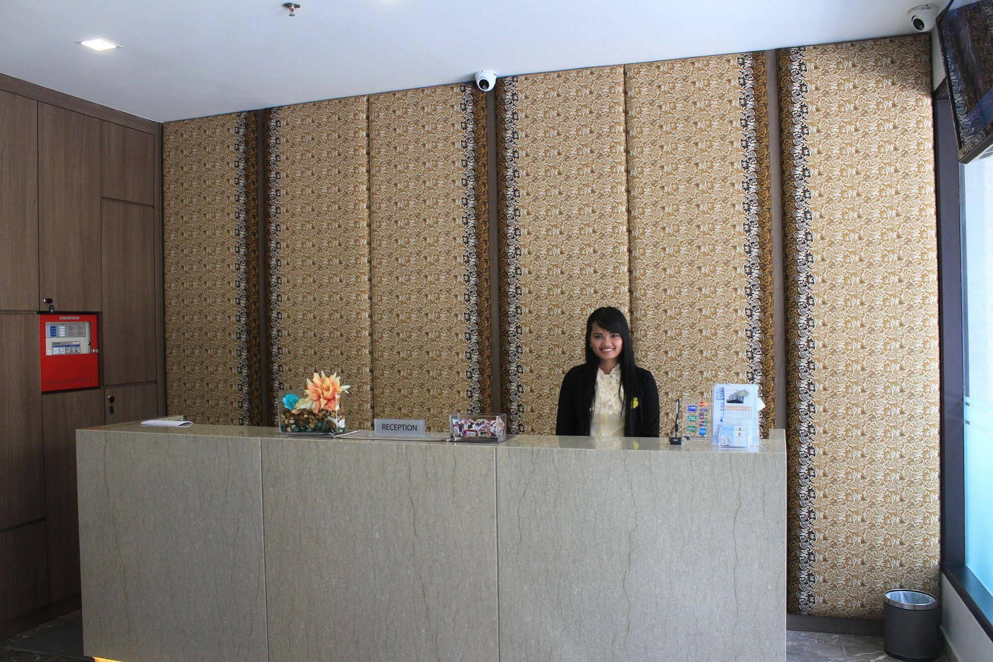 イーターン ホテル Batam エクステリア 写真